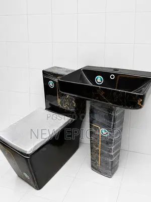 Special England Black and Gold Water Closet