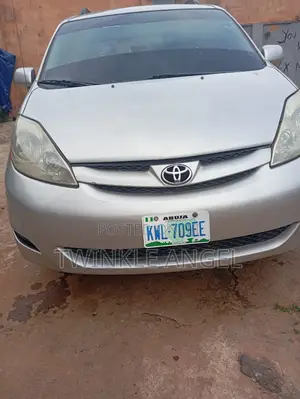 Toyota Sienna CE FWD 2006 Silver