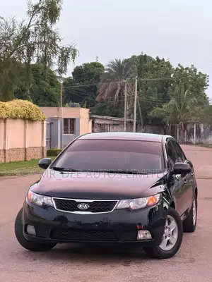 Kia Cerato 2013 Black