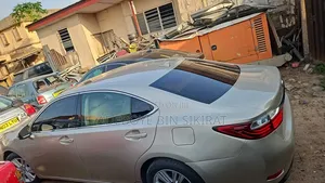 Lexus ES 350 FWD 2014 Gold
