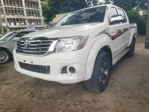 Toyota Hilux 2008 White