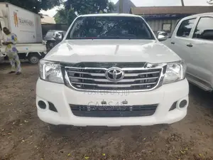 Toyota Hilux 2008 White