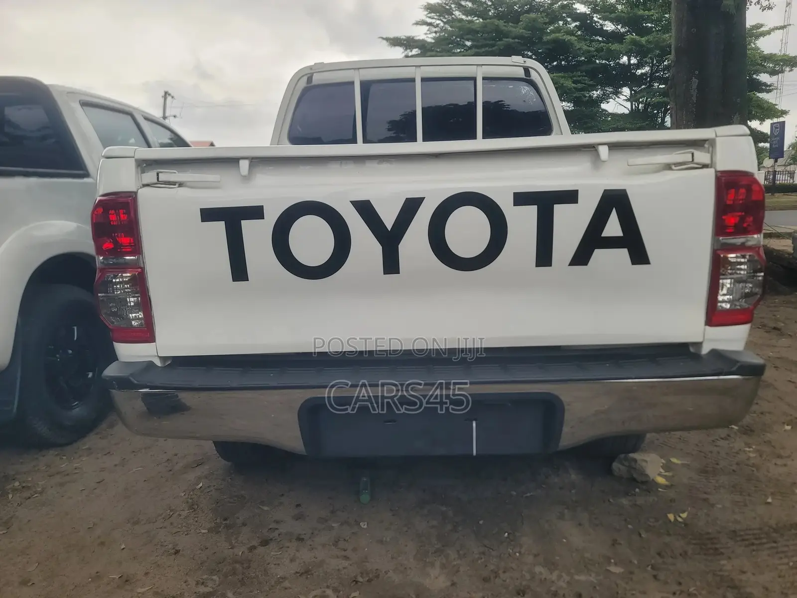 Toyota Hilux 2008 White