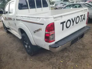 Toyota Hilux 2008 White