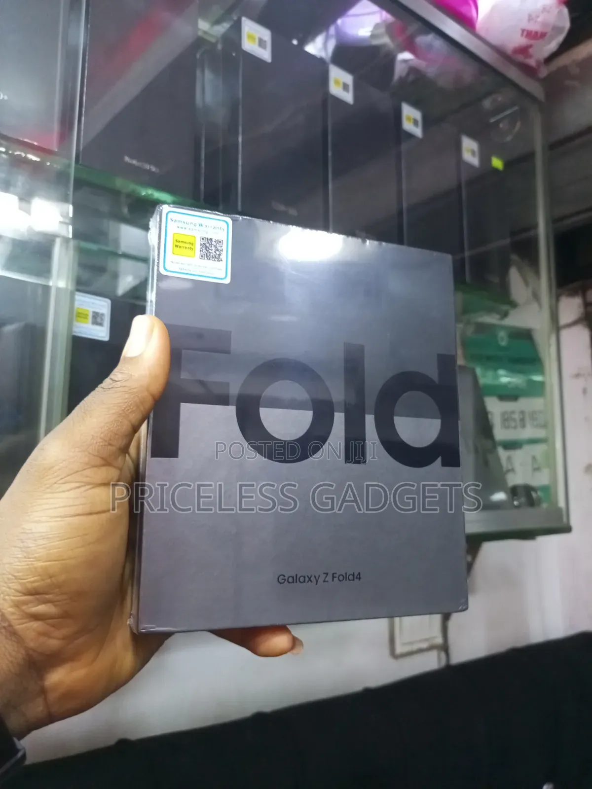 New Samsung Galaxy Z Fold4 512 GB Silver