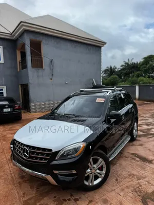 Mercedes-Benz C350 2013 Black