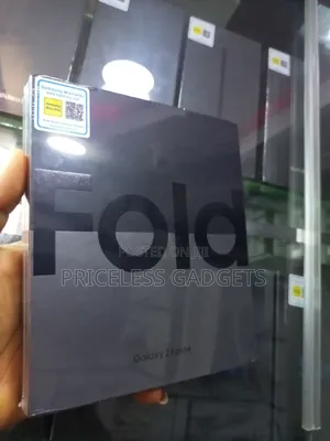 New Samsung Galaxy Z Fold4 512 GB Silver