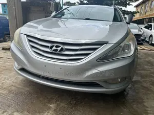 Hyundai Sonata SE 2.0T Sedan FWD (2.0L 4cyl 6A) 2013 Silver