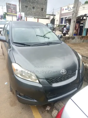 Toyota Matrix S Hatchback AWD (2.4L 4cyl 4A) 2010 Gray