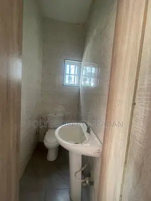 4bdrm Duplex in Carlton Gate Estate, Akobo for rent