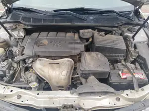 Toyota Camry 2011 Silver