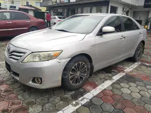 Toyota Camry 2011 Silver