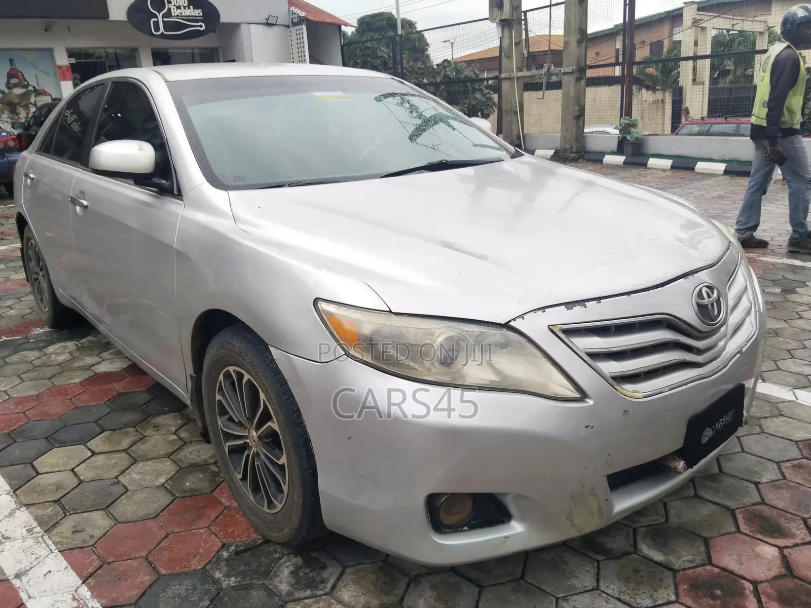 Toyota Camry 2011 Silver