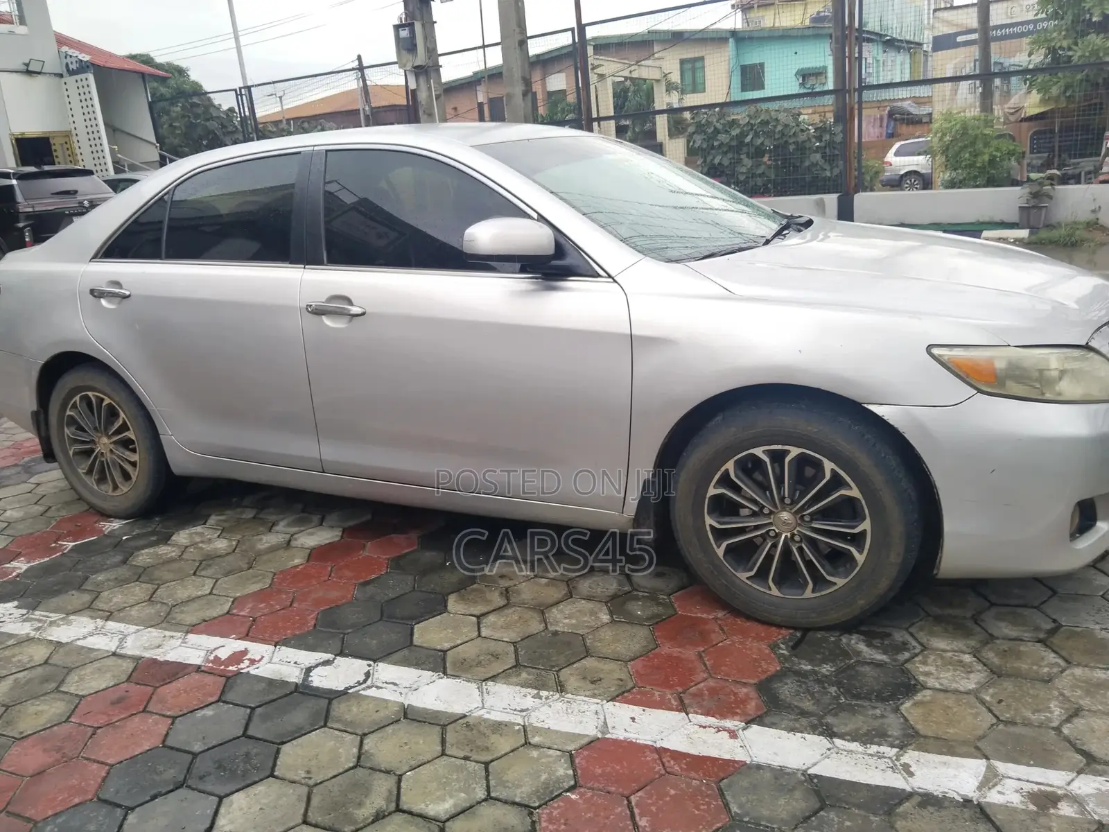 Toyota Camry 2011 Silver
