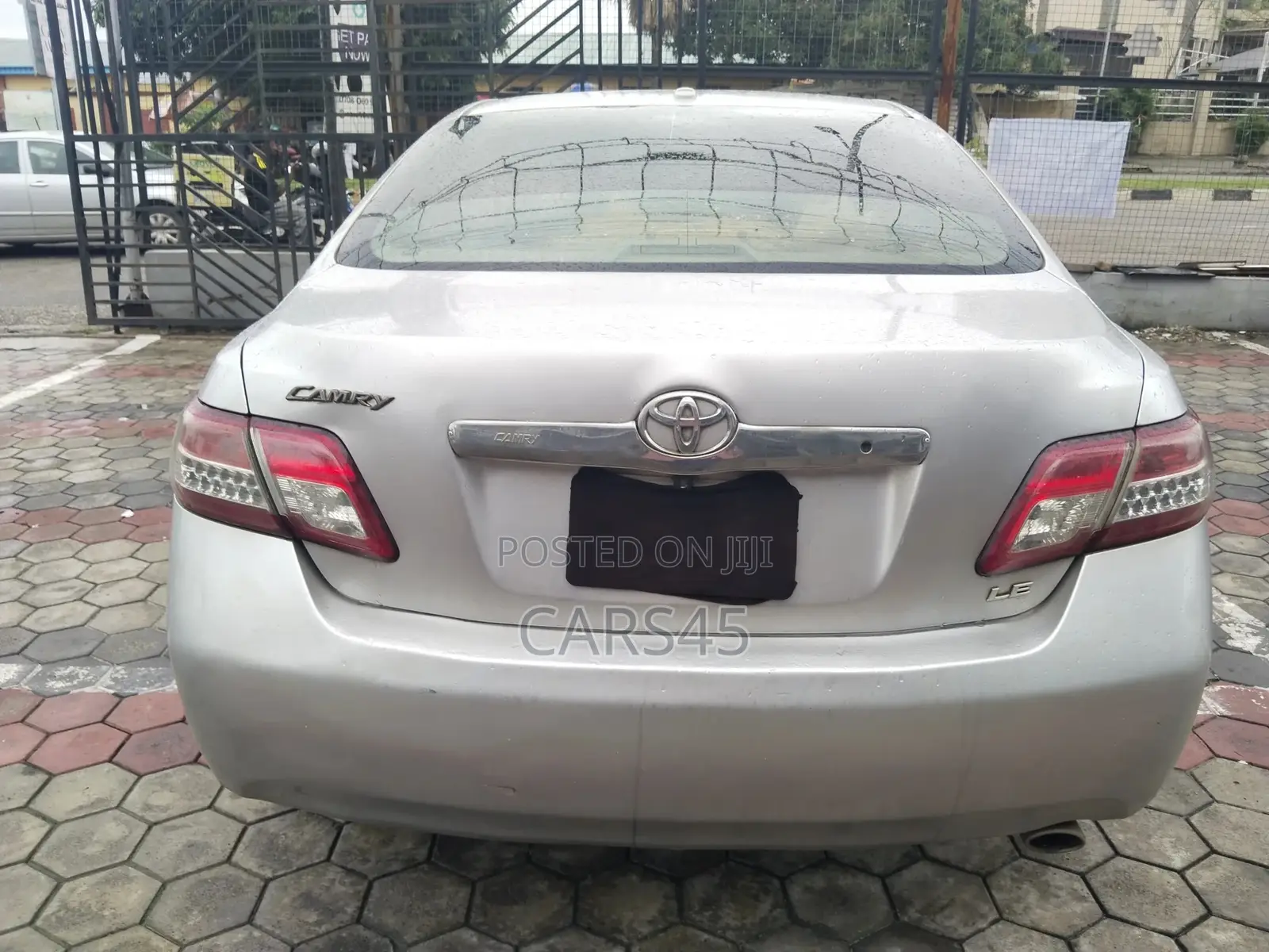 Toyota Camry 2011 Silver