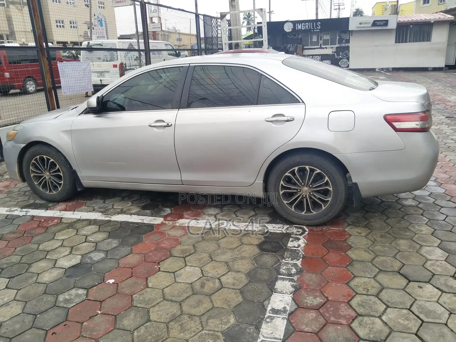 Toyota Camry 2011 Silver