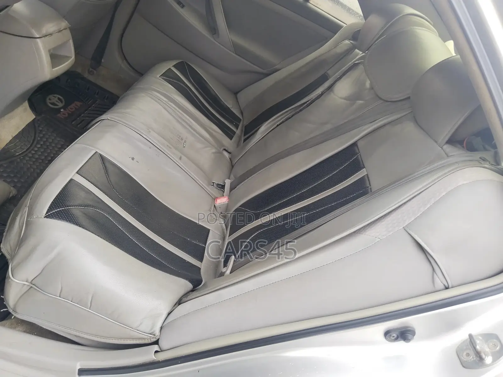 Toyota Camry 2011 Silver