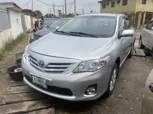 Toyota Corolla LE 4dr Sedan (1.8L 4 cyl 4A) 2009 Silver