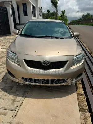 Toyota Corolla 2009 Gold