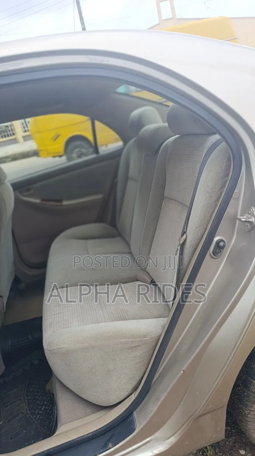 Toyota Corolla CE 2006 Gold