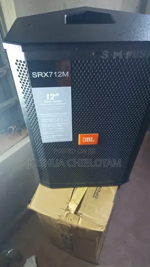 JBL Srx712m