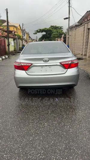 Toyota Camry LE 4dr Sedan (2.5L 4cyl 6A) 2017 Gray