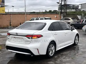 Toyota Corolla 2022 White