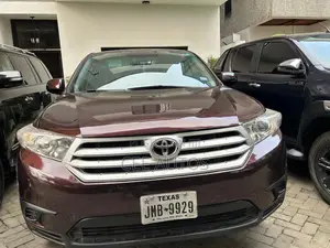 Toyota Highlander 2012 Maroon