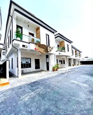 4bdrm Townhouse / Terrace in Ikota for rent