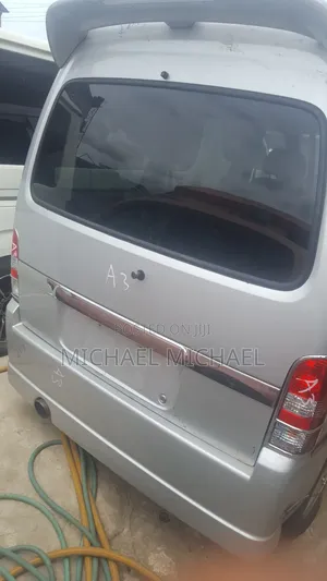 Toyota HiAce 2012
