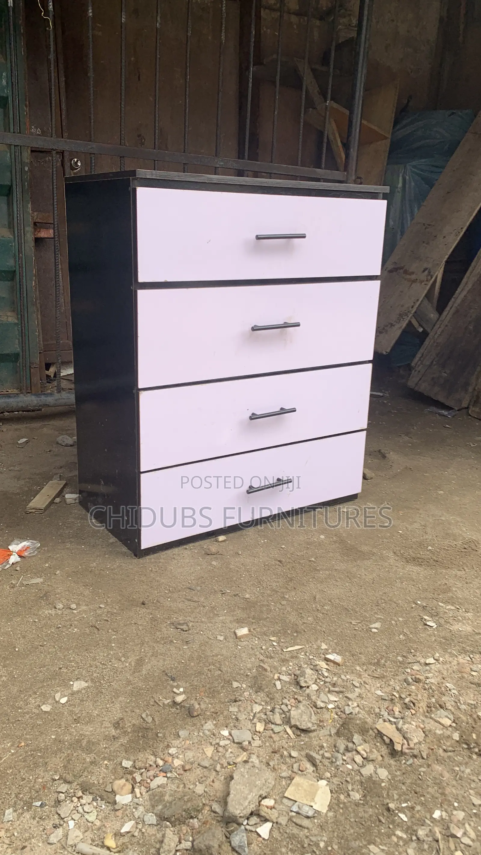 775# Chest of Drawers