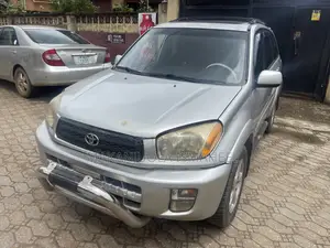 Toyota RAV4 1.8 2004 Silver