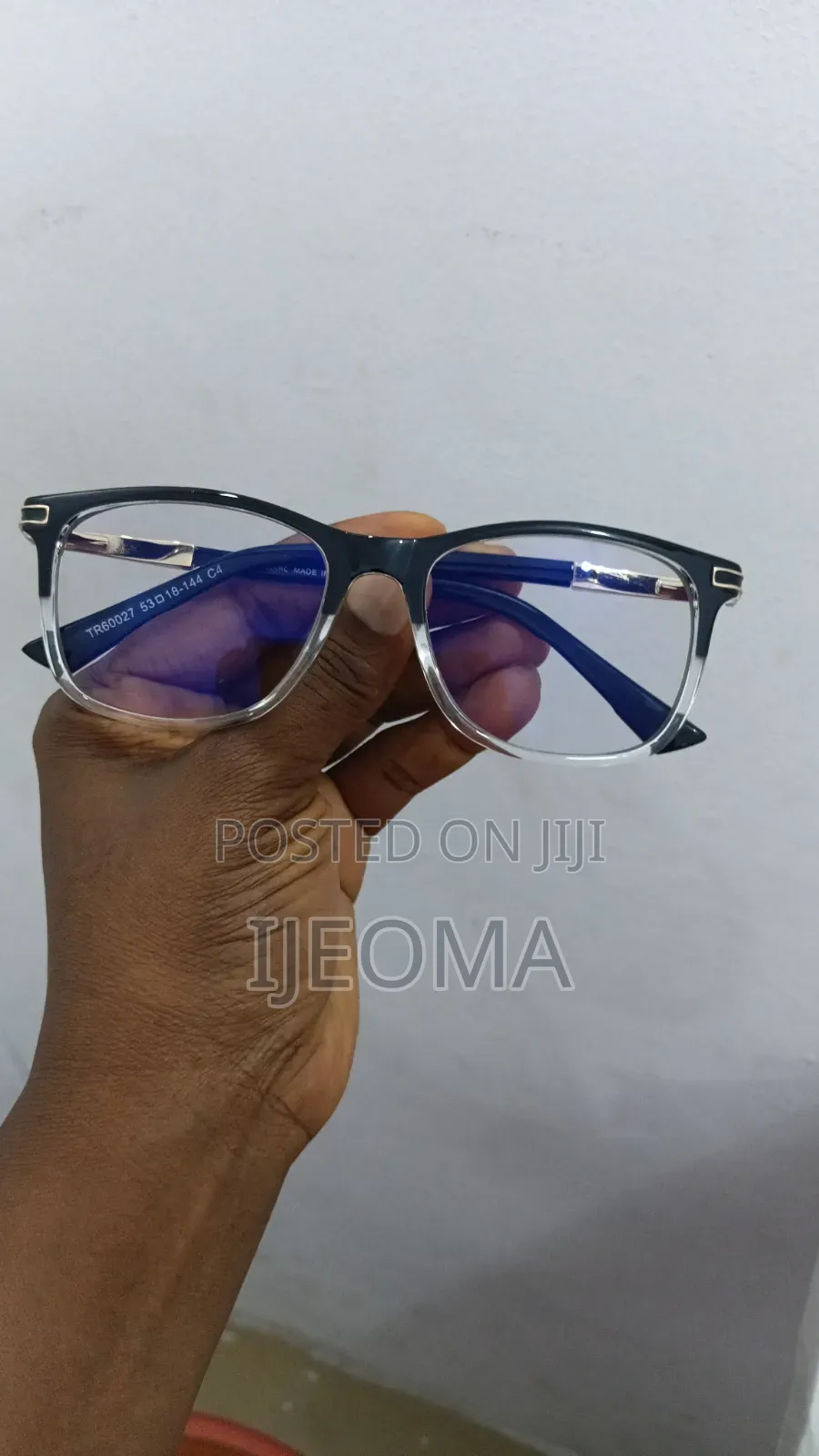 Photochromic