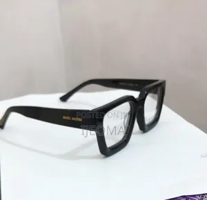 Photochromic