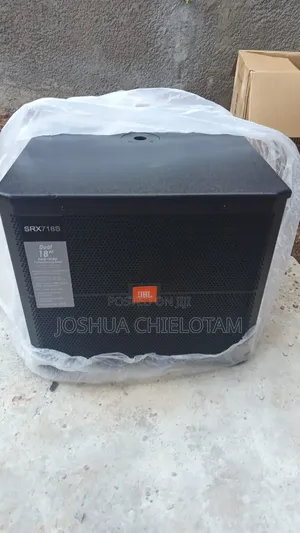 JBL SRX 718s