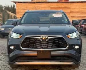 Toyota Highlander 2024 Black