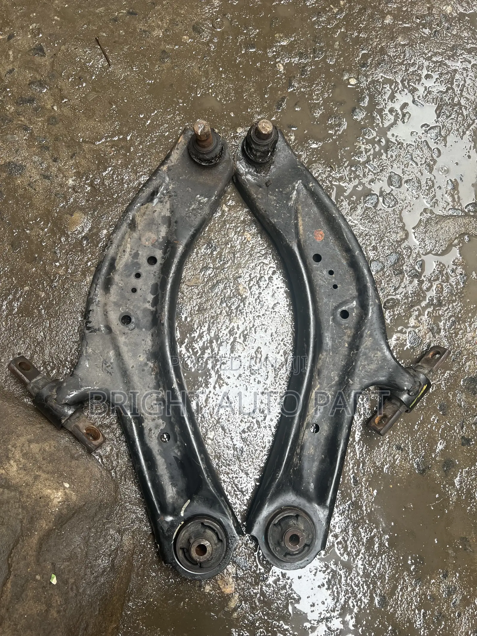 Front Low Arm Nissan Rogue 2015 Model