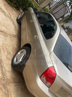 Hyundai Elantra 2.0 GLS Automatic 2006 Gold