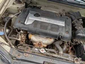 Hyundai Elantra 2.0 GLS Automatic 2006 Gold