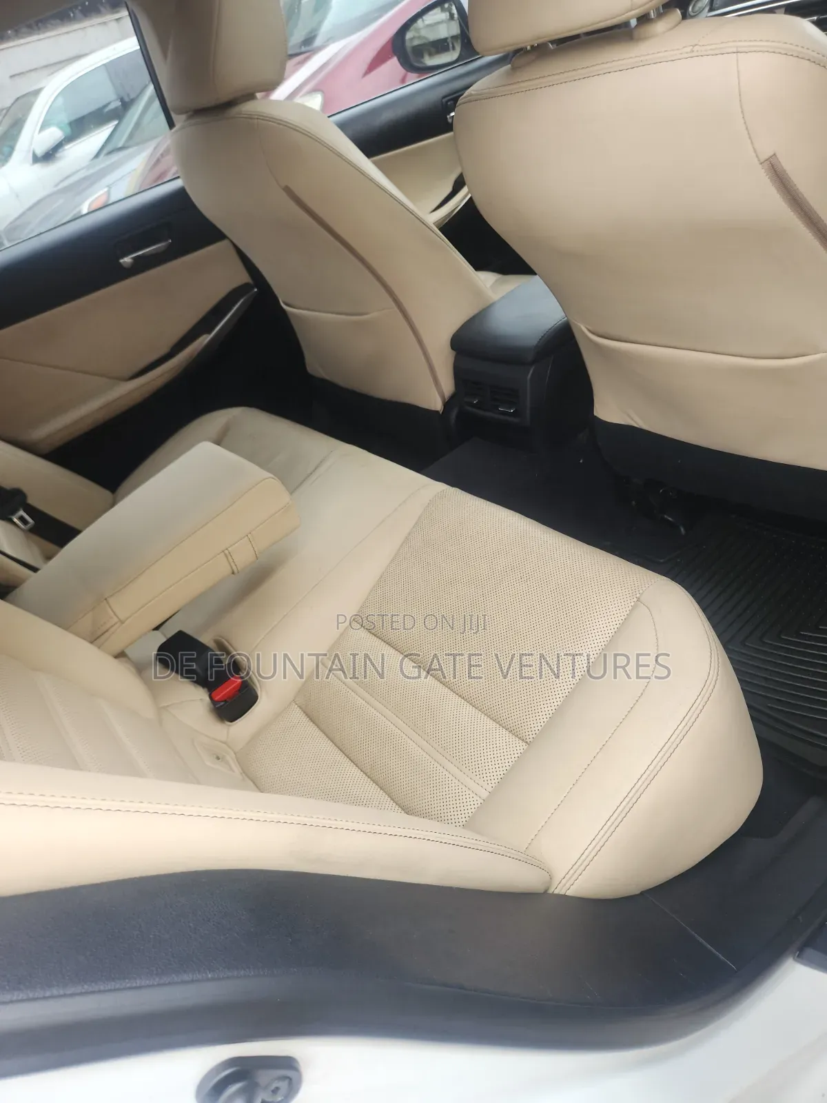 Lexus IS 2014 White