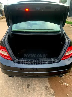 Mercedes-Benz C300 Sport 4Matic Sedan AWD (3.0L 6cyl 7A) 2010 Black