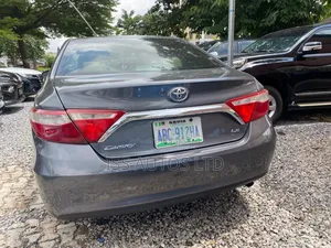 Toyota Camry LE 4dr Sedan (2.5L 4cyl 6A) 2016 Gray