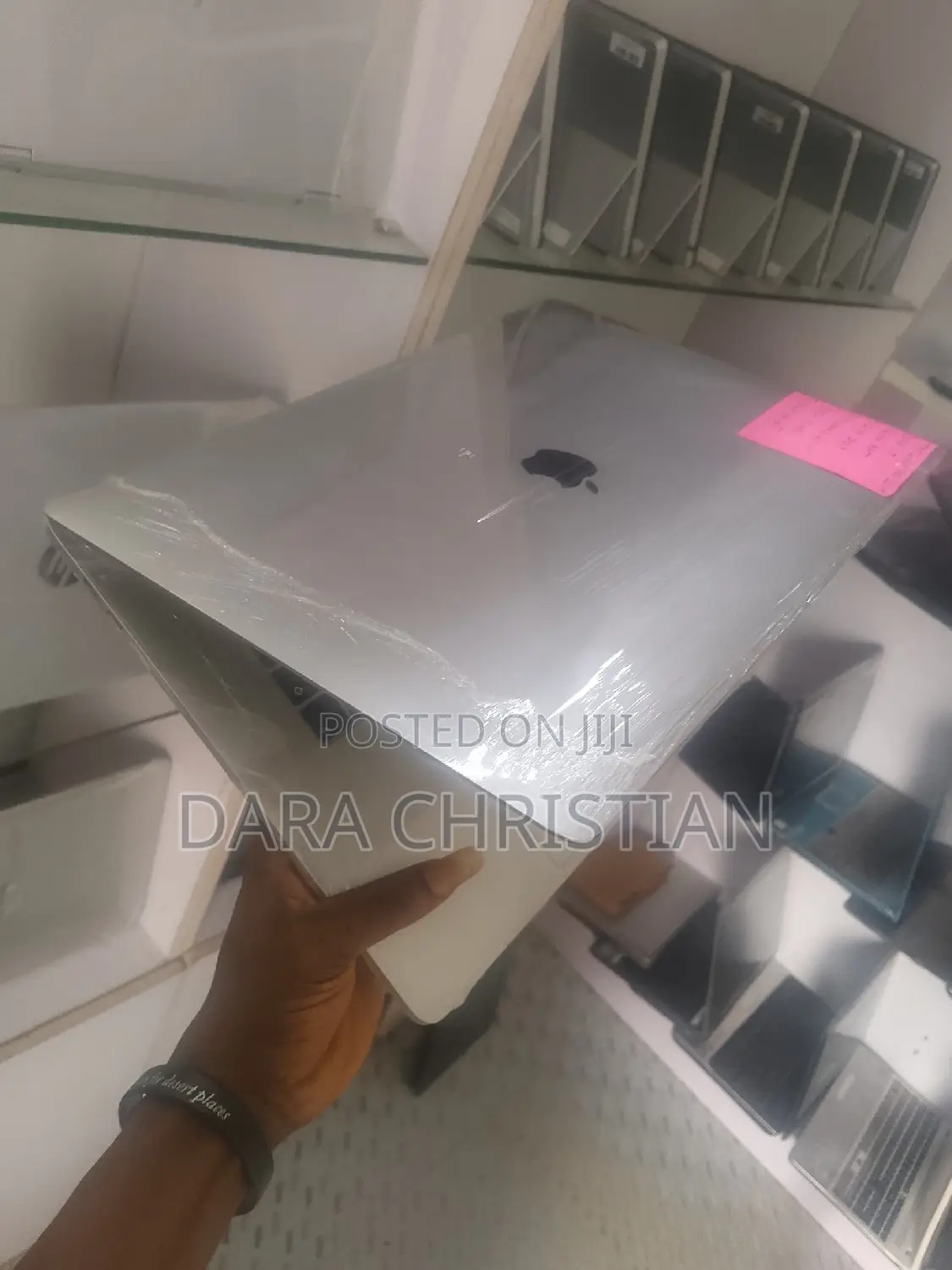 New Laptop Apple MacBook Pro 2018 32GB Intel Core i7 SSD 512GB