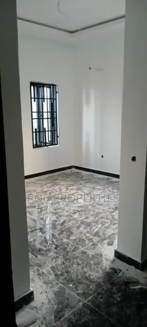 3bdrm Block of Flats in Kaura for rent
