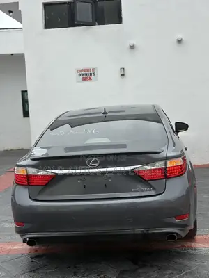 Lexus ES 2014 Gray