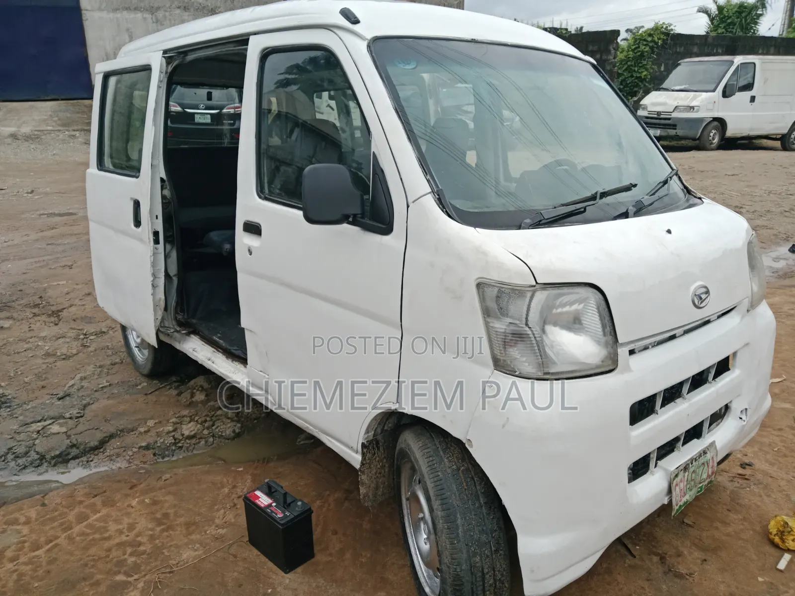Daihatsu Hijet 2024 White