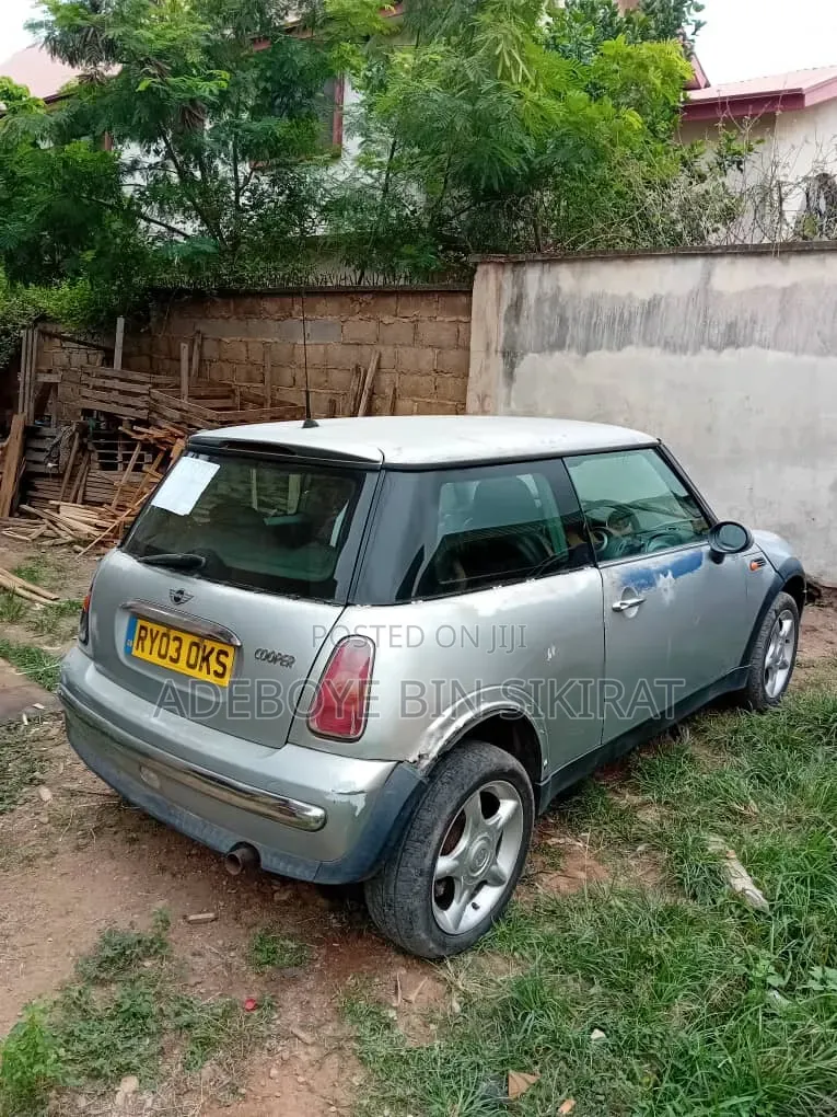 Mini Cooper Base 2003 Silver