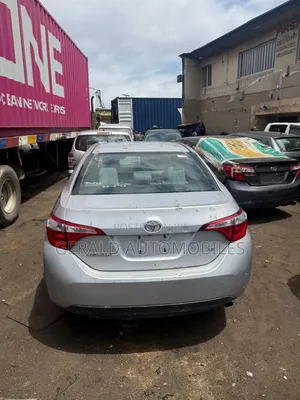 Toyota Corolla 2015 Silver