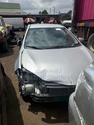 Toyota Corolla 2015 Silver