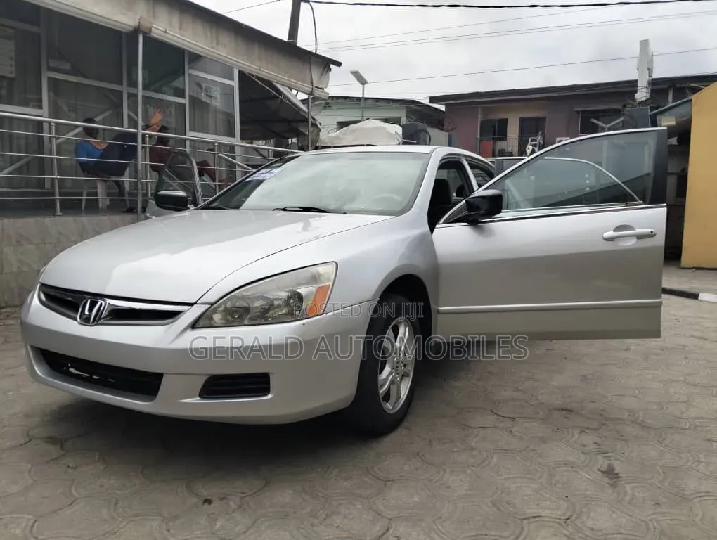 Honda Accord 2007 Silver